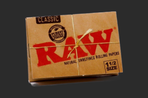 RAW Classic rolling papers 1 1/2